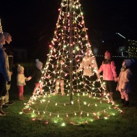 Gallery 3 - Gardens Aglow - A Treasured Holiday Tradition